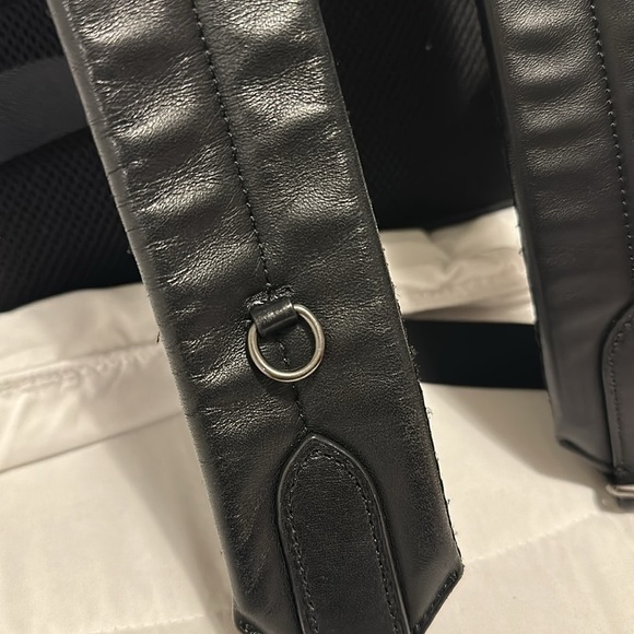 GRAHAM BACKPACK (COACH C2934)
QB/BLACK
COACH STYLE # C2934 - Picture 6 of 6